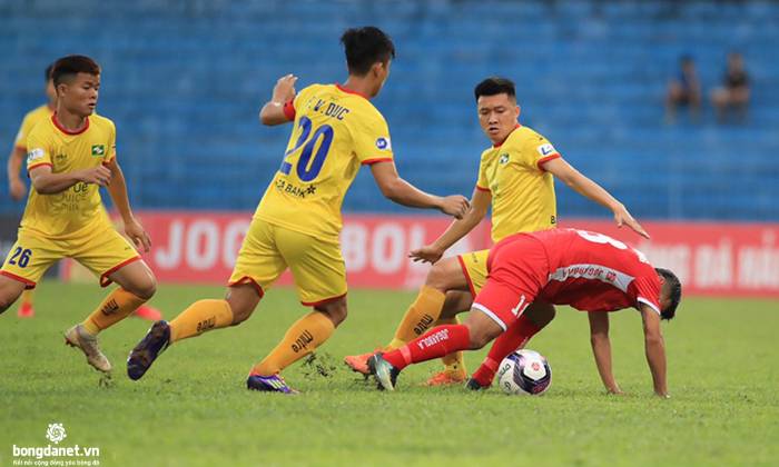 HOÃN TOÀN BỘ 7 trận của vòng 13 V.League 2021