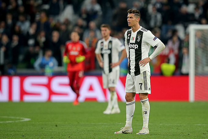 Ronaldo lại bị phá thành tích tại Champions League vì đội nhược tiểu