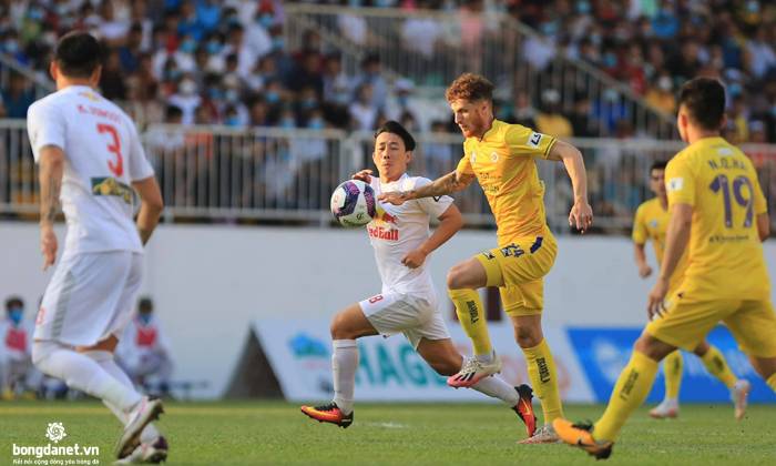 Bảng xếp hạng V.League 2021 sau vòng 10: HAGL đẩy Hà Nội FC xuống nhóm đua trụ hạng