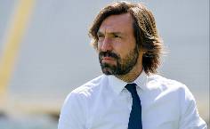 Juventus thành cựu vương, Pirlo vẫn không lo bị sa thải