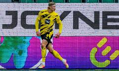 Erling Haaland đi vào lịch sử Dortmund sau chiến thắng Wolfsburg